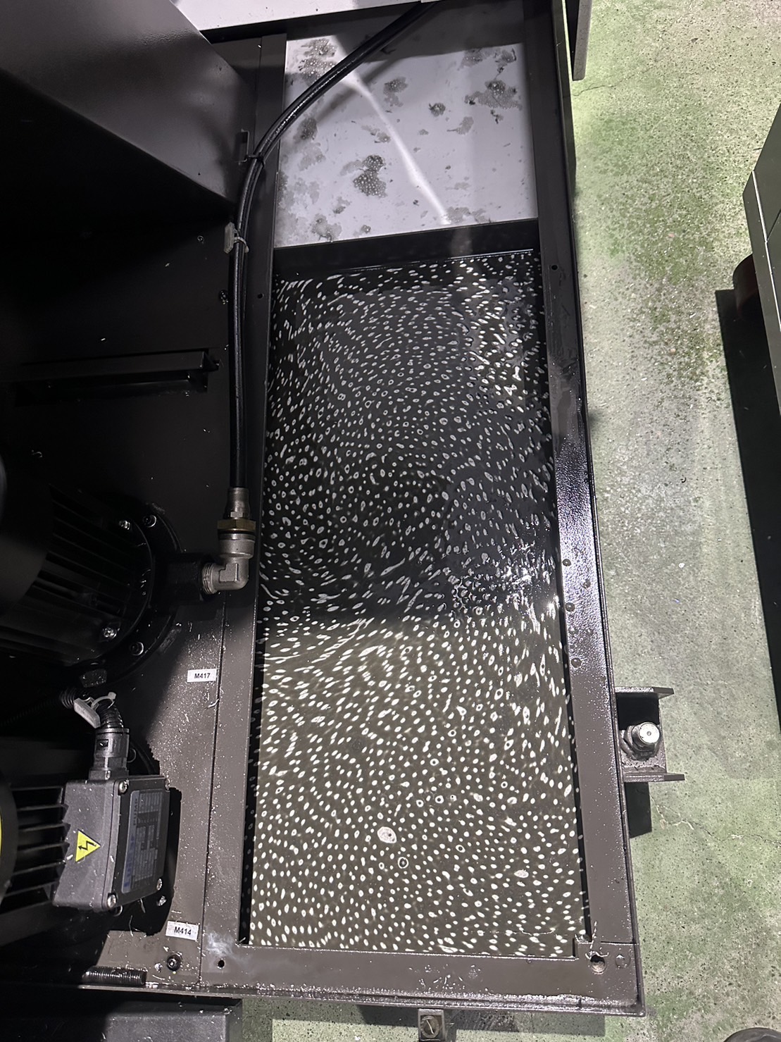 BEST-MINI öncesi — yüzey tramp oil tabakalı tank
